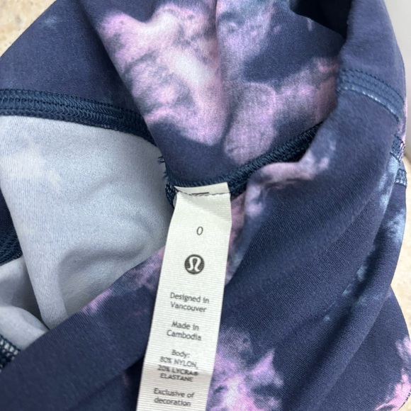 Lululemon Align Hi-Rise 28” - Picture 6 of 7